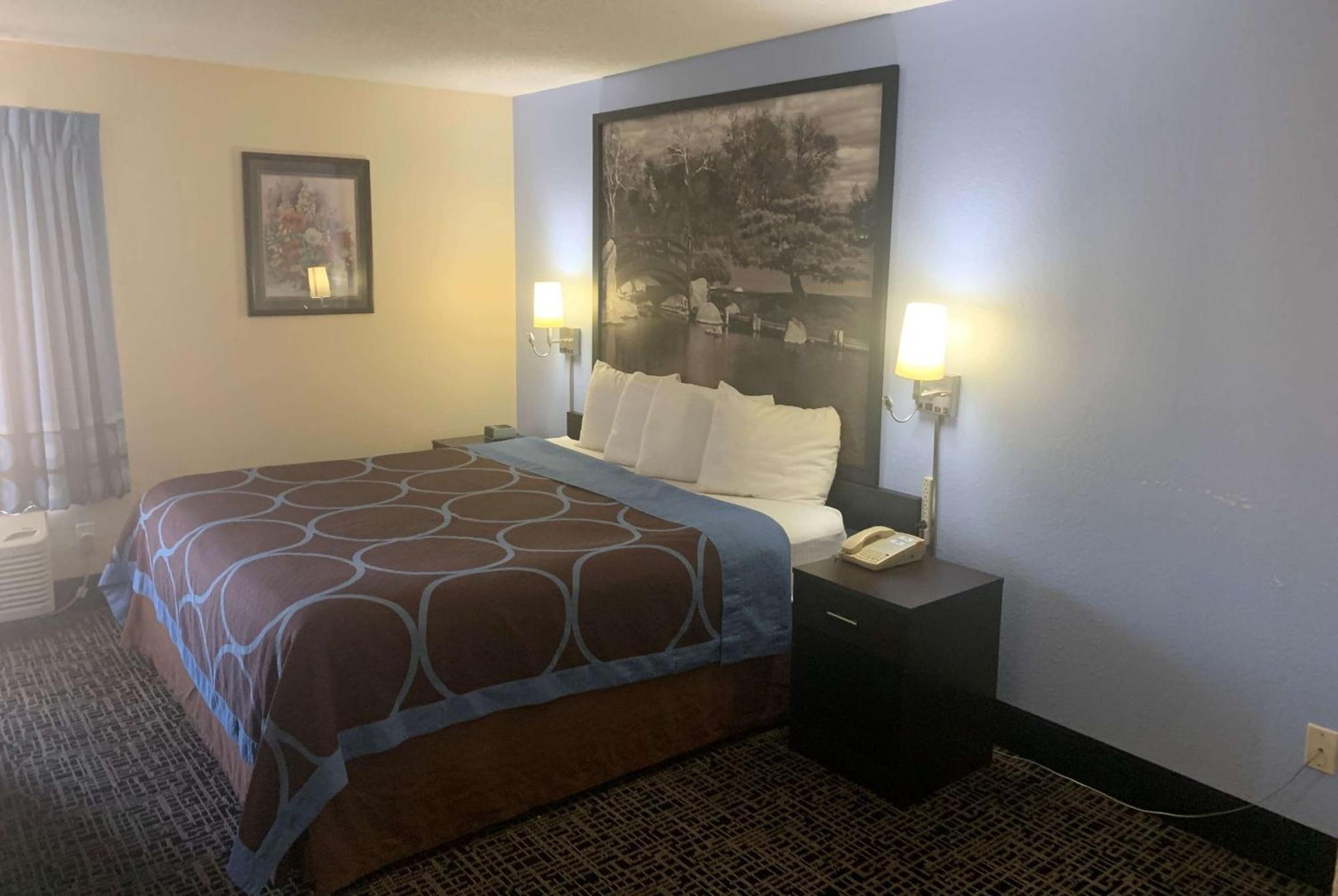 Super 8 By Wyndham Galesburg Hotel Exterior photo